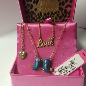 Betsey Johnson love birds necklace